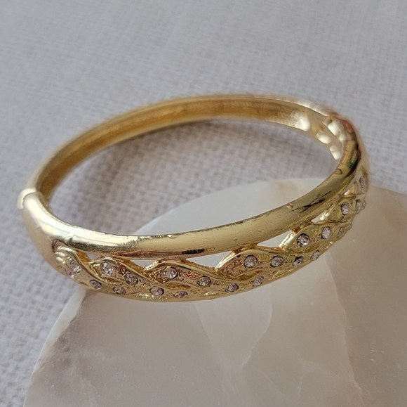 Gold Rhinestone Twisted Hinged Bracelet - Picture 7 of 13